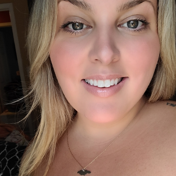 Meet your Posher, Michelle - Picture 1 of 1